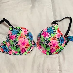 PINK | Victoria’s Secret 34D Bra